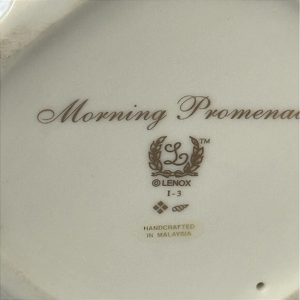 Lenox Victorian Ladies of Fashion 'Morning Promenade'‎
